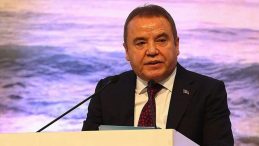 CHP’de Böcek Krizi: İhraç Gündemde