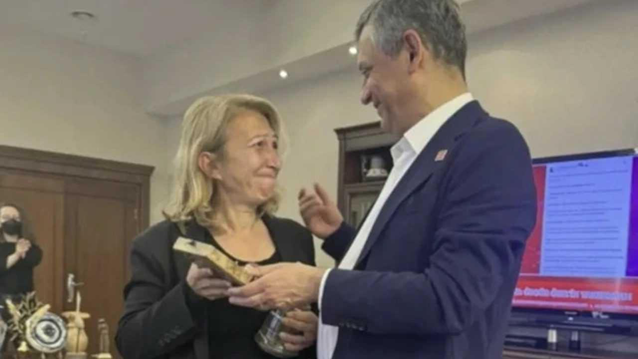 CHPde Sarsici Gece Genel Baskanlik Muhru Emanete Birakildi 3