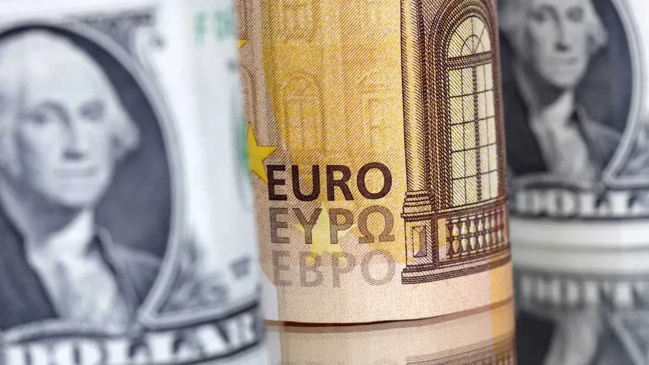 Dolar Rekor Seviyelerde: Kurda Yükseliş Sürüyor 1 Dolar Rekor Seviyelerde Kurda Yukselis Suruyor 2