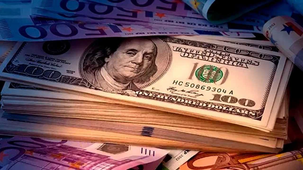 Dolar Rekor Seviyelerde: Kurda Yükseliş Sürüyor 2 Dolar Rekor Seviyelerde Kurda Yukselis Suruyor 3