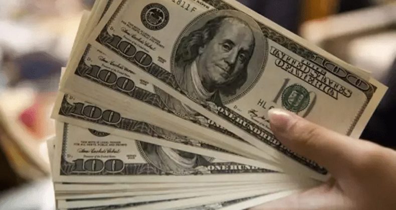 Dolar ve Euro Yeni Haftaya Sert Yükselişle Girdi