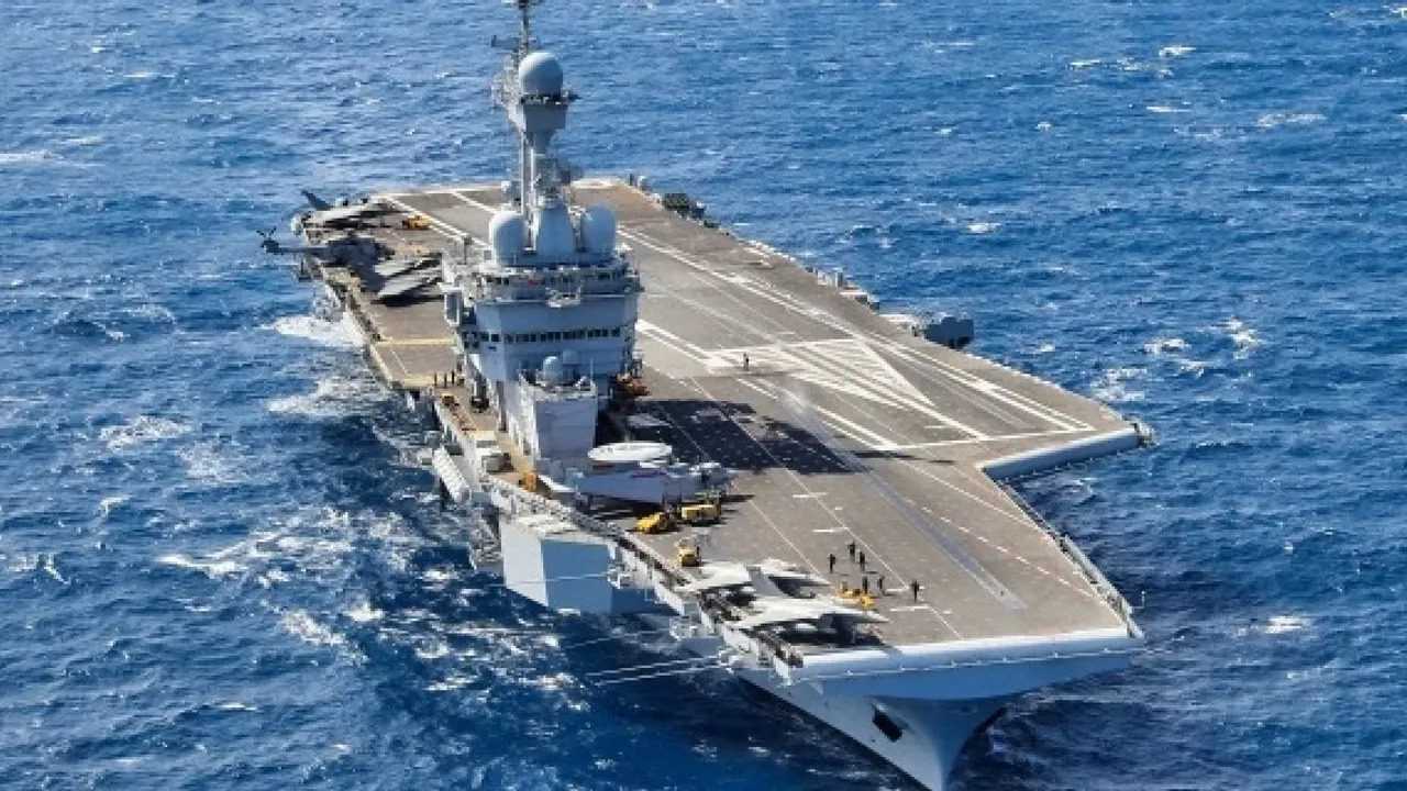 Fransa’dan Kızıldeniz Hamlesi 4 Fransadan Kizildeniz Hamlesi 5