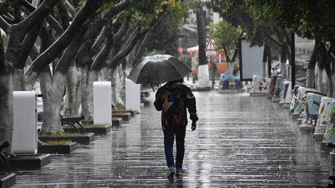 Kuvvetli Saganak Geliyor Ulke Genelinde Sari Kodlu Tehlike 5
