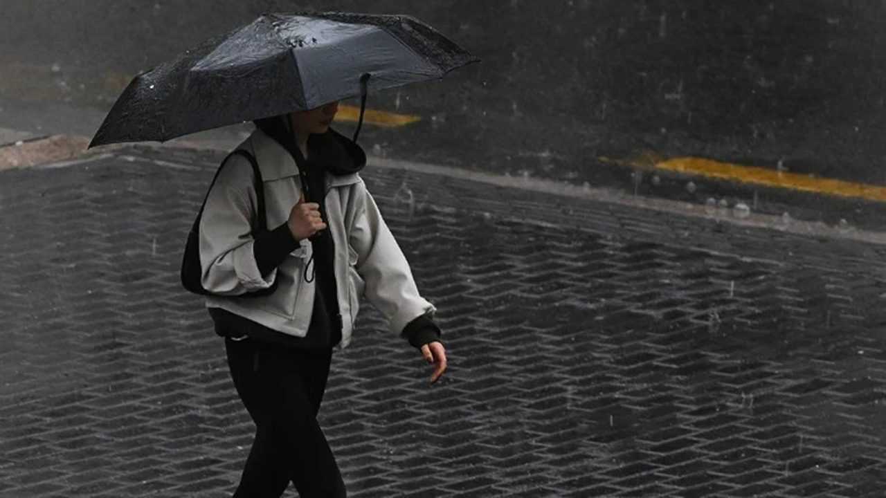 Kuvvetli Saganak Geliyor Ulke Genelinde Sari Kodlu Tehlike 6