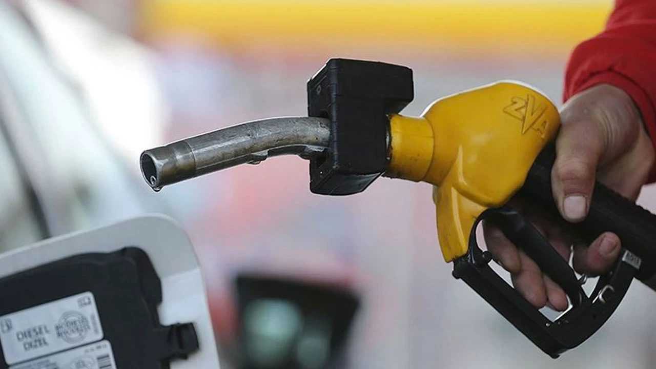 Petrol Fiyatlarındaki Sert Hareket Akaryakıta Yansıdı 1 Petrol Fiyatlarindaki Sert Hareket Akaryakita Yansidi 1
