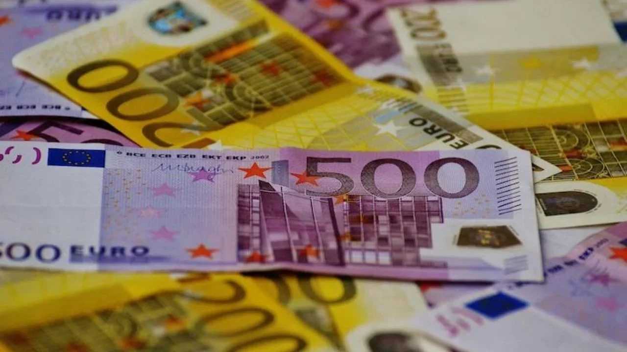 Piyasada Sessiz Fırtına: Kurlar Yerinde Saymıyor 2 Piyasada Sessiz Firtina Kurlar Yerinde Saymiyor 3
