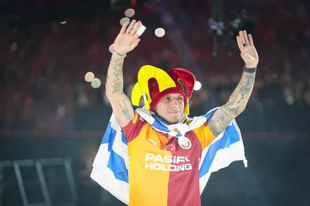 Sahada Duygu Patlaması: Torreıra Gözyaşlarına Hâkim Olamadı 2 Sahada Duygu Patlamasi Torreira Gozyaslarina Hakim Olamadi 3