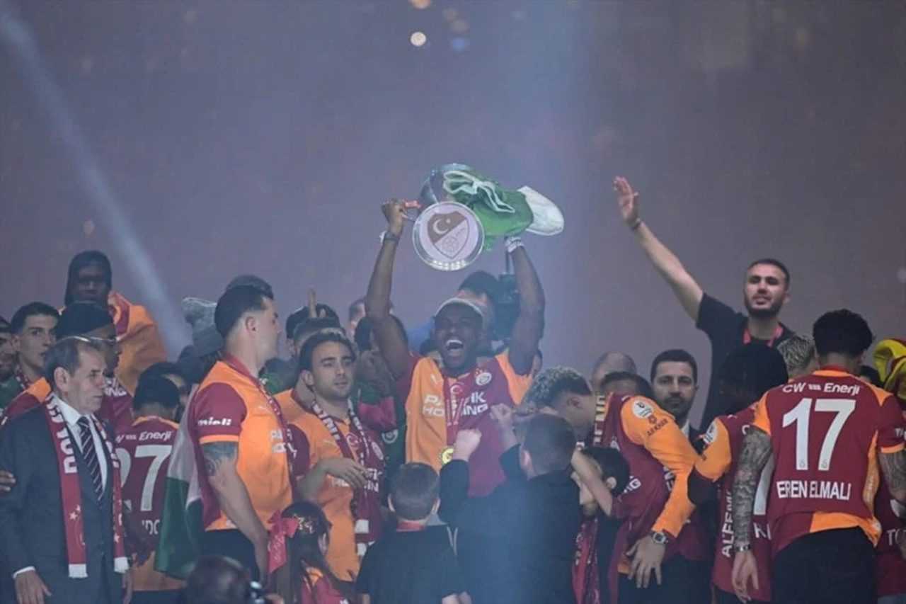 Sonsuz Coşku: RAMS Park’ta Galatasaray’dan Tarihi Gece 4 Sonsuz Cosku RAMS Parkta Galatasaraydan Tarihi Gece 5