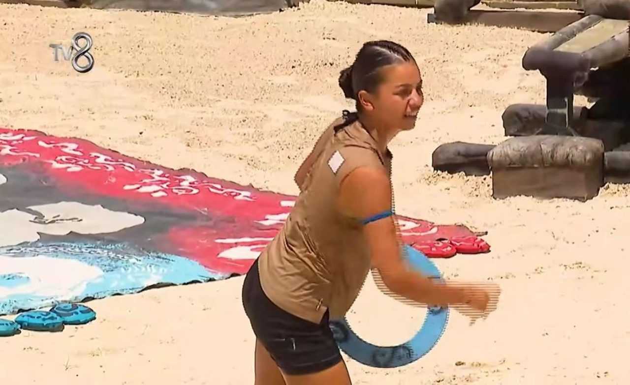 Survivor’da Aşk Rüzgarı Esti! Nefise’nin Cevabı Şaşırttı 10 Survivorda Ask Ruzgari Esti Nefisenin Cevabi Sasirtti 11