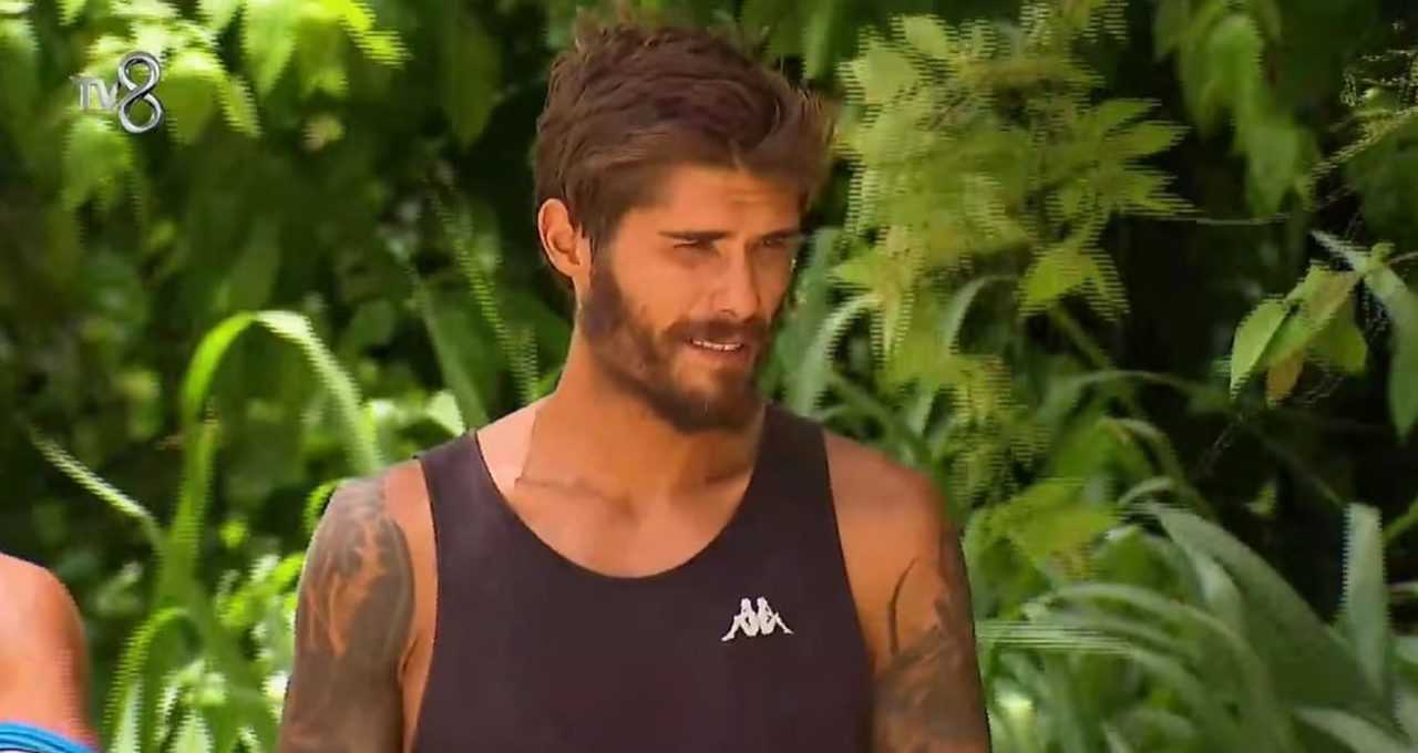 Survivor’da Aşk Rüzgarı Esti! Nefise’nin Cevabı Şaşırttı 3 Survivorda Ask Ruzgari Esti Nefisenin Cevabi Sasirtti 4