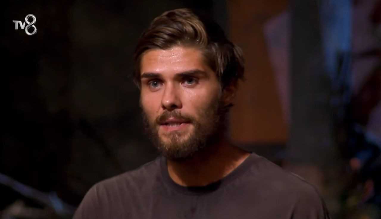 Survivor'da: Barış Gitti, Beyza Parladı, Mavi Takım Kazandı 1 Survivorda Baris Gitti Beyza Parladi Mavi Takim Kazandi 2