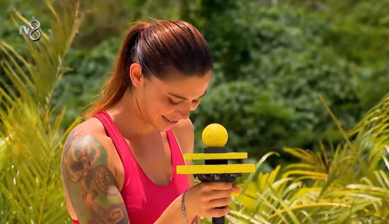 Survivor'da: Barış Gitti, Beyza Parladı, Mavi Takım Kazandı 3 Survivorda Baris Gitti Beyza Parladi Mavi Takim Kazandi 4