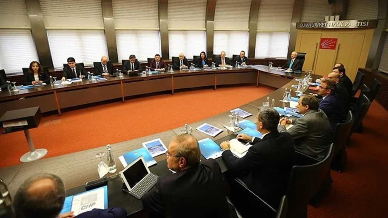 CHP’de Kritik Gün: Yönetim ve Kurultay Aynı Anda Masada 2 CHPde Kritik Gun Yonetim ve Kurultay Ayni Anda Masada 2