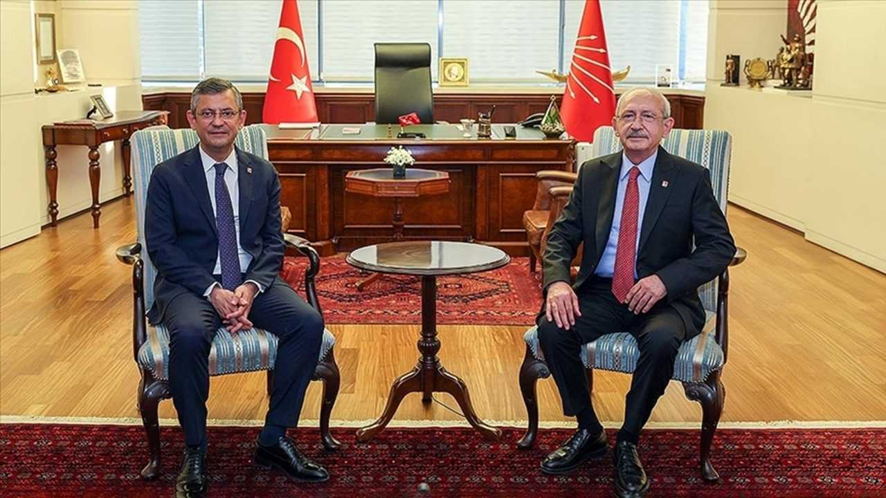 CHP’de Siyasi Deprem: Sosyal Medya Hesapları El Değiştiriyor 2 CHPde Siyasi Deprem Sosyal Medya Hesaplari El Degistiriyor 3