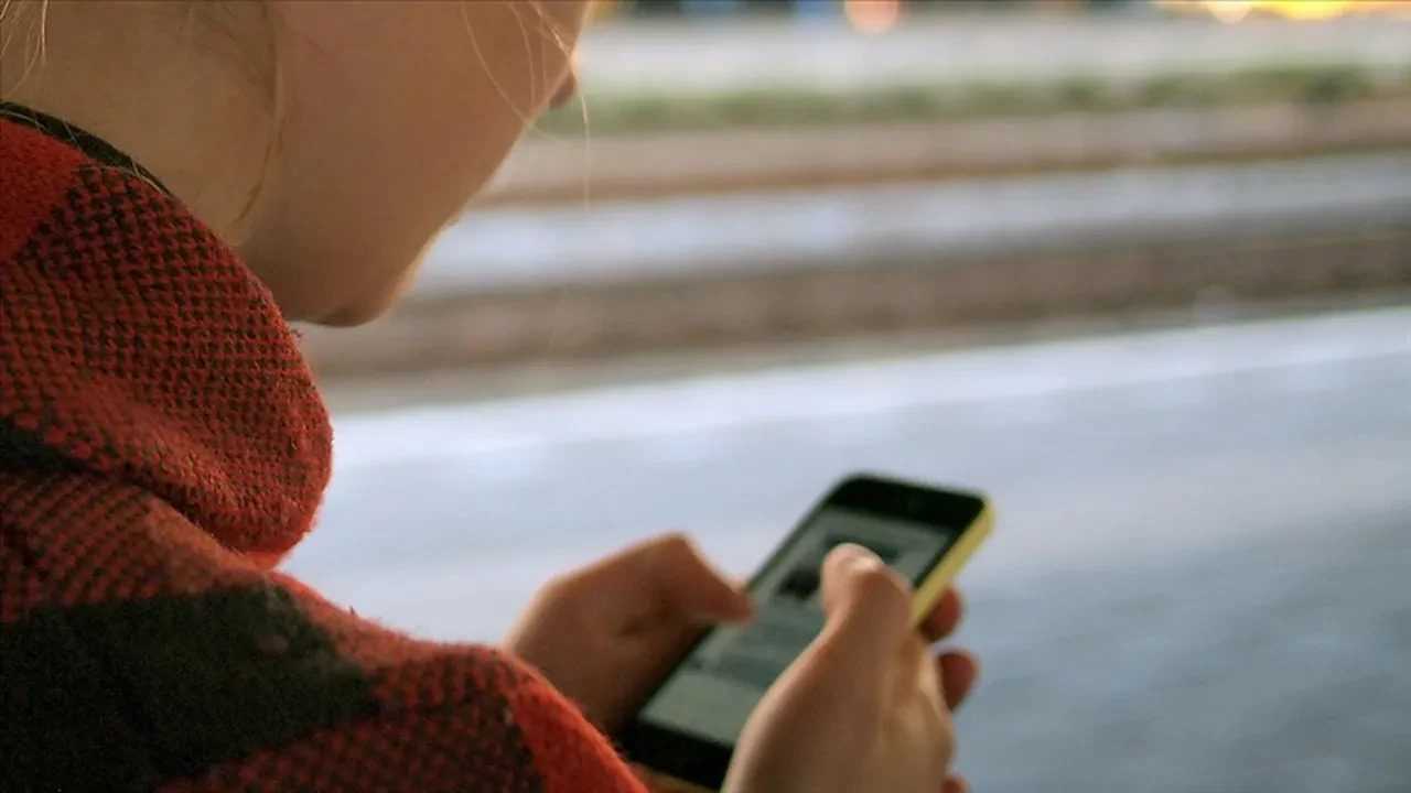Derslerde Telefon Devri Kapaniyor Hukumetten Tarihi Adim 2