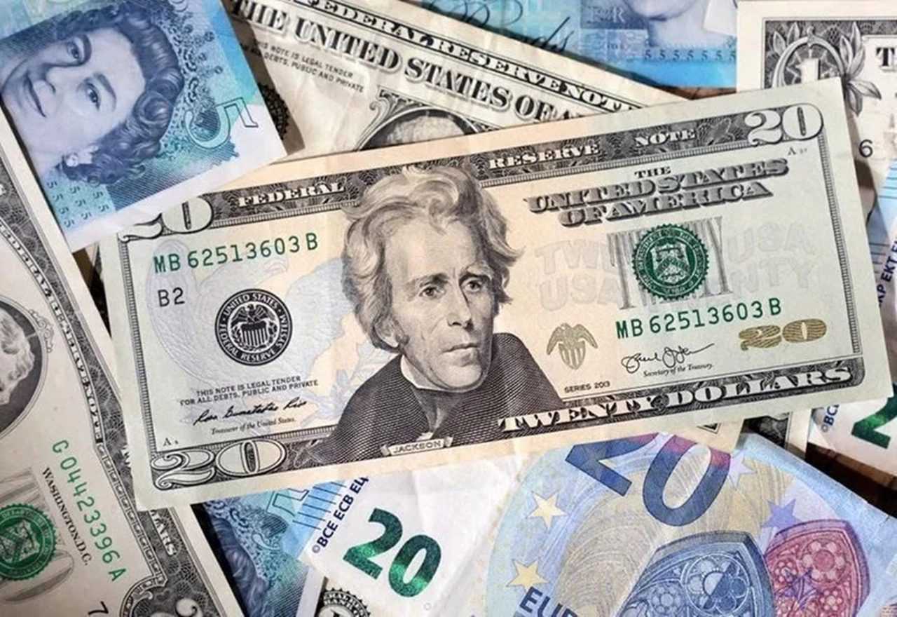 Dövizde Yeni Zirve: Dolar ve Euro Yükselişte 1 Dovizde Yeni Zirve Dolar ve Euro Yukseliste 2
