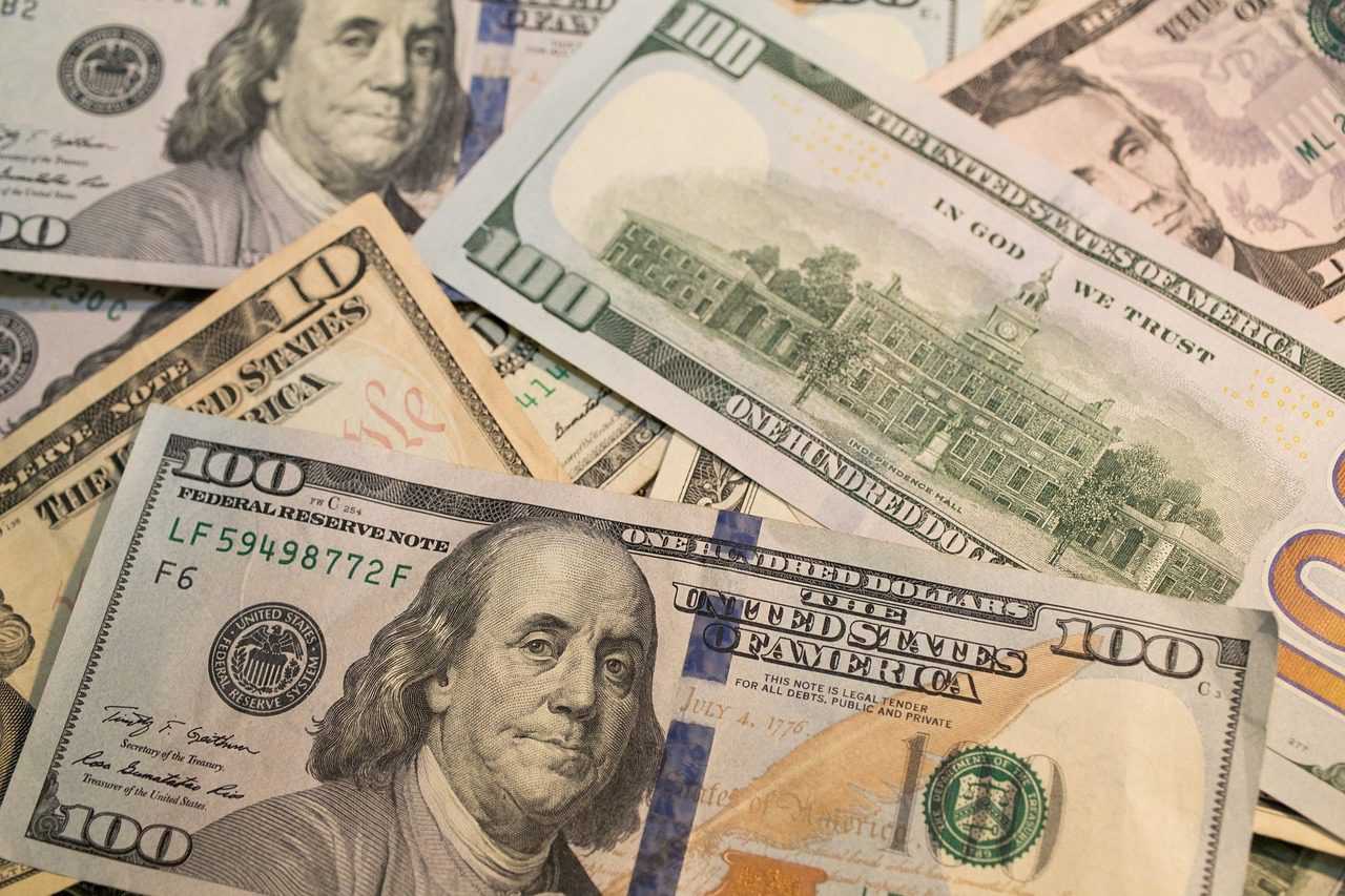 Dövizde Yeni Zirve: Dolar ve Euro Yükselişte 2 Dovizde Yeni Zirve Dolar ve Euro Yukseliste 3