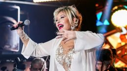 Emel Sayın’dan Üzen Erteleme: Konserlere Sağlık Arası