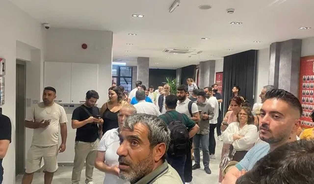 İzmir'de CHP Alarmı! Atama Sonrası Ortalık Karıştı 2 Izmirde CHP Alarmi Atama Sonrasi Ortalik Karisti 3