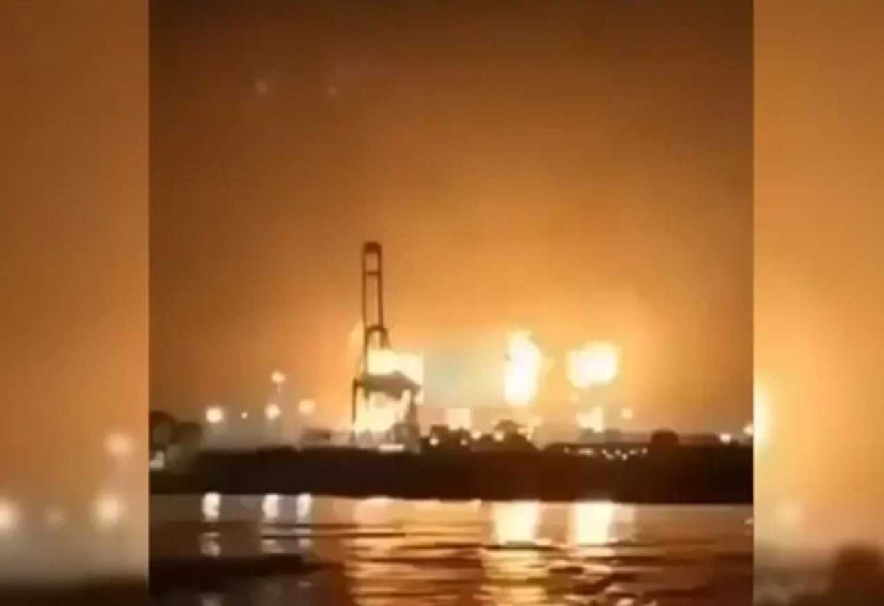 Katar Enerji Merkezinde Felaket: Patlama Sonrası Panik 3 Katar Enerji Merkezinde Felaket Patlama Sonrasi Panik 4