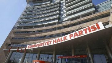 Siyasi Sürpriz: CHP’de Görev Değişimi Geri Alındı