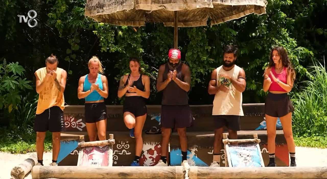 Survivor'da Gerilim Zirveye Ulaştı 2 Survivorda Gerilim Zirveye Ulasti 3