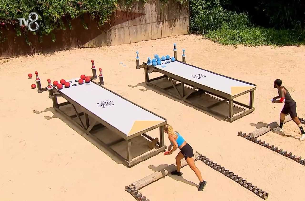Survivor'da Gerilim Zirveye Ulaştı 3 Survivorda Gerilim Zirveye Ulasti 4