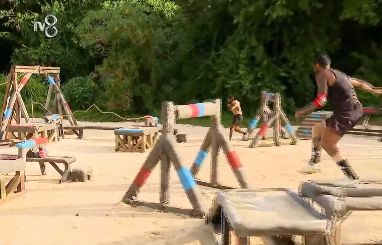 Survivor'da Gerilim Zirveye Ulaştı 8 Survivorda Gerilim Zirveye Ulasti 9
