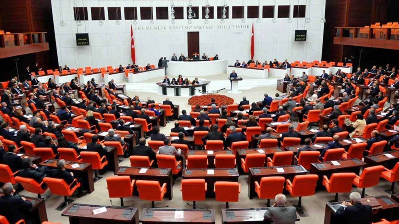 TSK ve Yargıda Yeni Dönem Meclis’te 2 TSK ve Yargida Yeni Donem Mecliste 3