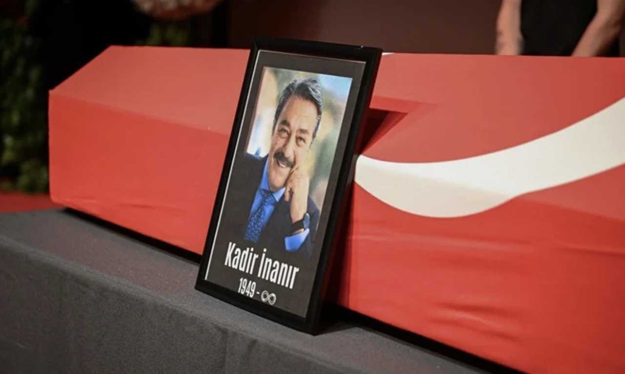 Yeşilçam’ın Efsanesi Kadir İnanır’a Hüzünlü Veda 4 Yesilcamin Efsanesi Kadir Inanira Huzunlu Veda 5