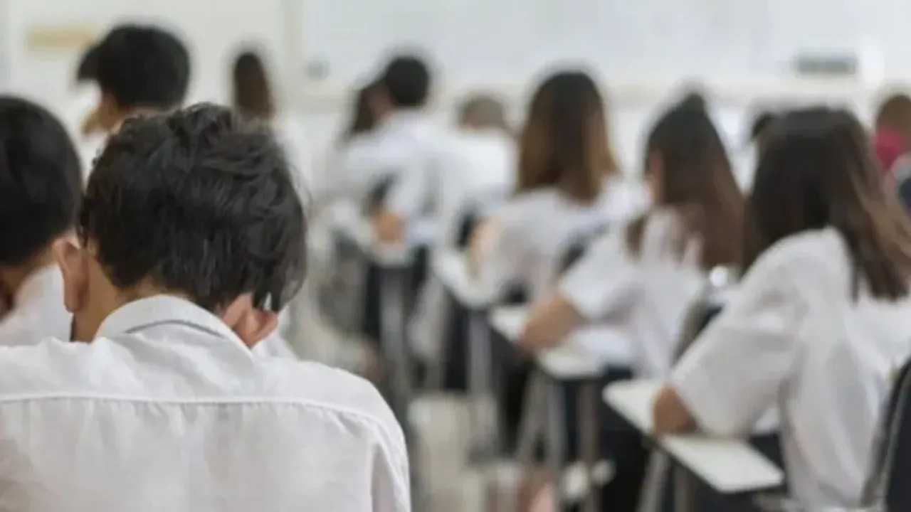 Anadolu Liselerinde Dengeleri Değiştiren Düzenleme 2 Anadolu Liselerinde Dengeleri Degistiren Duzenleme 2