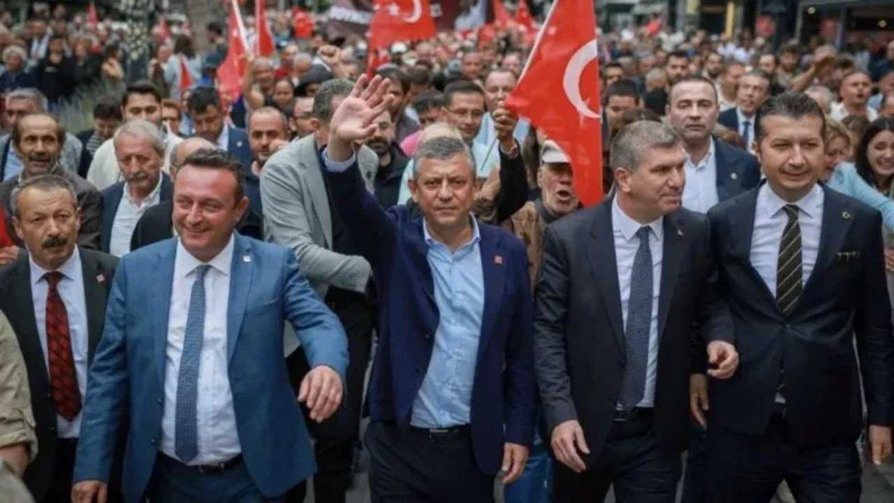 CHP'de Siyasi Deprem! Toplu İstifa Sonrası Yeni Parti Mesajı 1 CHPde Siyasi Deprem Toplu Istifa Sonrasi Yeni Parti Mesaji 1