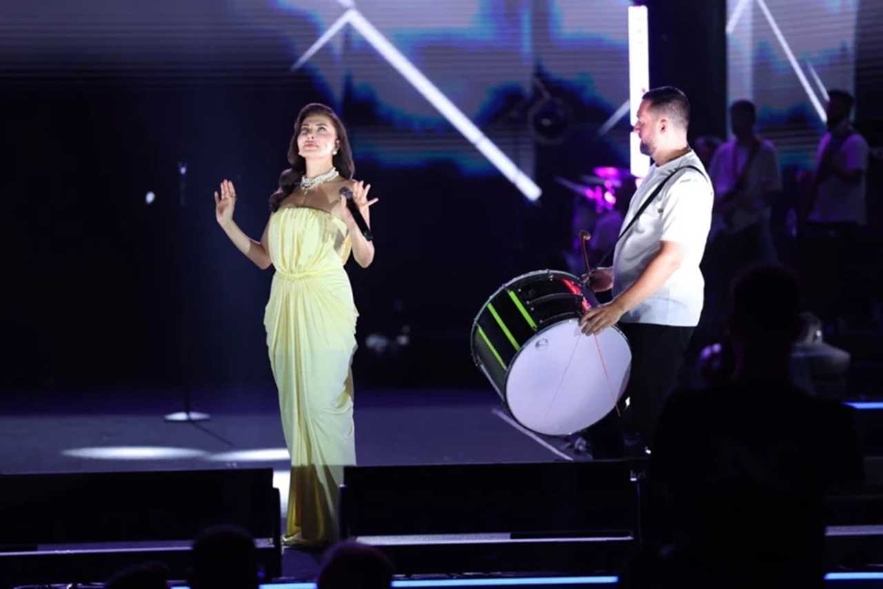 Ebru Yasardan Rekor Kalabalik Konya Konseri Gundem Oldu 4