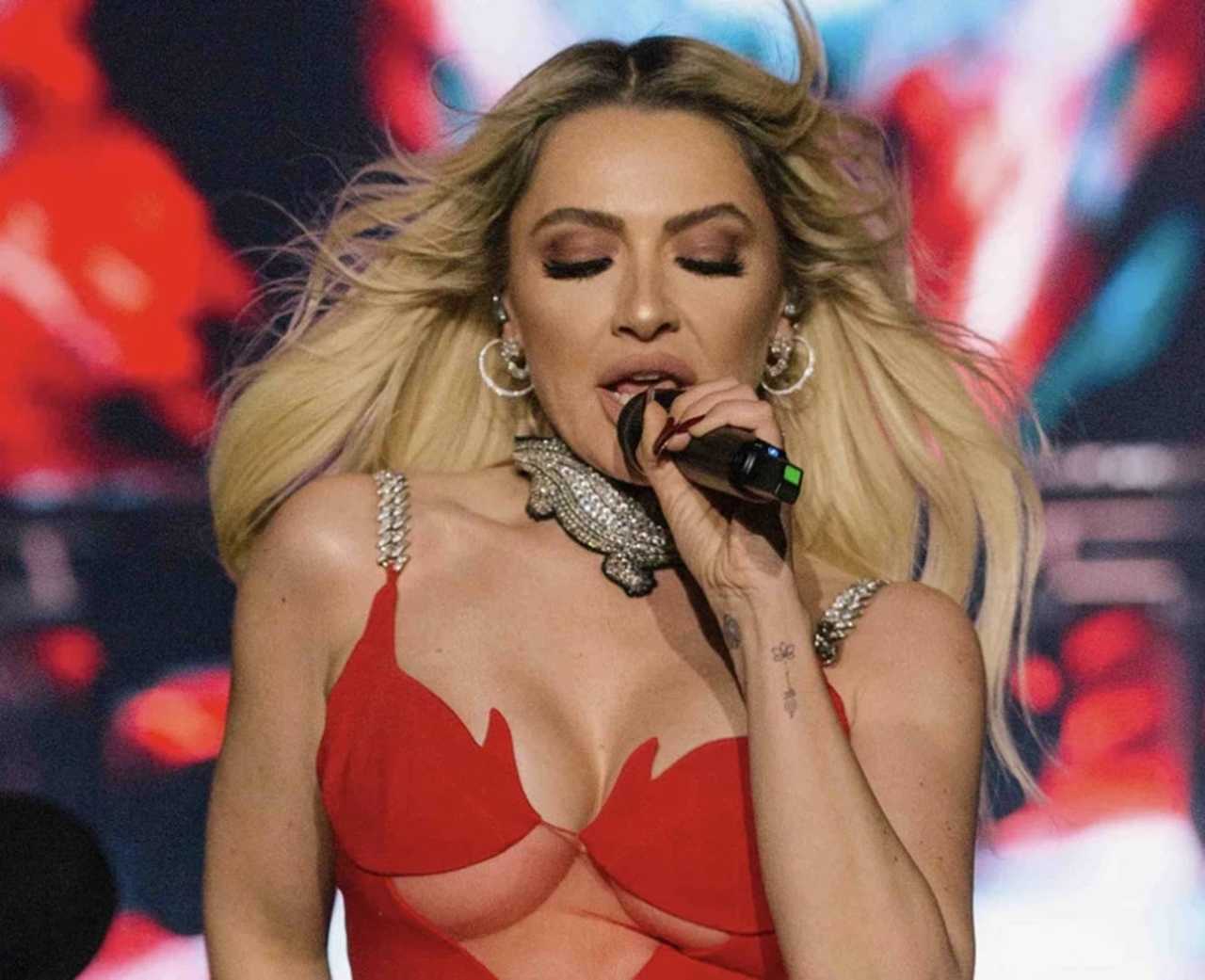 Hadise’den Duygusal Annelik İtirafı 5 Hadiseden Duygusal Annelik Itirafi 6