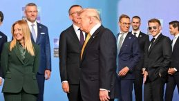 NATO Liderlerinden Çok Konuşulan Hareketler