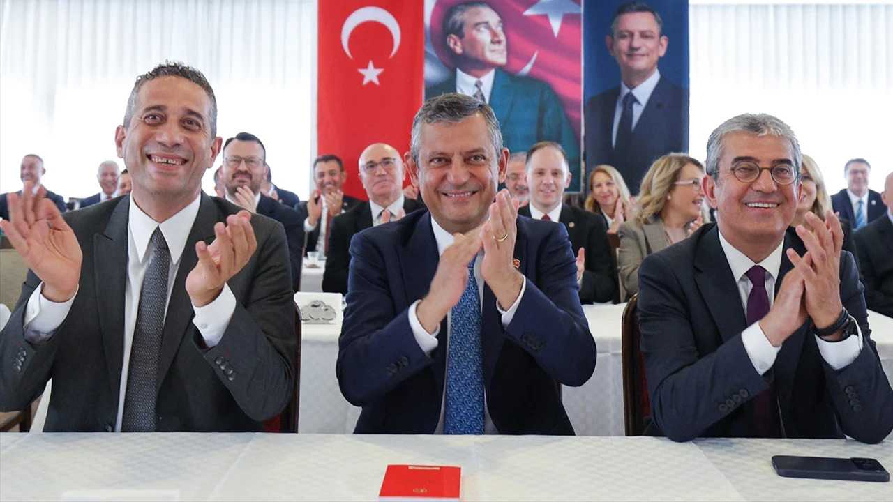 Özgür Özel'den İlk Büyük Hamle! A Takımı Şekillendi 2 Ozgur Ozelden Ilk Buyuk Hamle A Takimi Sekillendi 3
