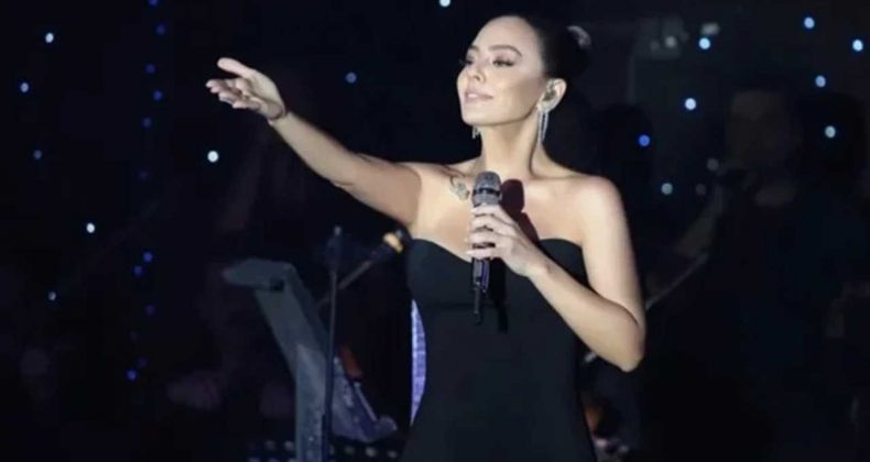 Sahneye Güçlü Dönüş: Ebru Gündeş Sosyal Medyayı Salladı