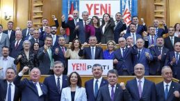 Siyasette Kırılma! Yeni Parti’ye Dev Geçiş