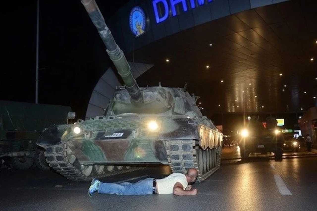 Siyasilerden Peş Peşe 15 Temmuz Mesajları 2 Siyasilerden Pes Pese 15 Temmuz Mesajlari 3