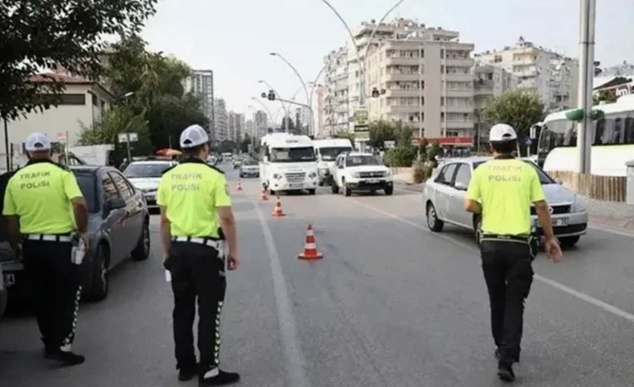 Trafikte Yeni Donem Bu Ihlaller Ehliyeti Sildirecek 2