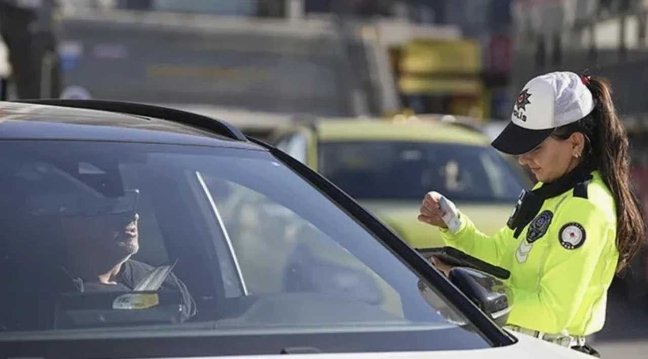 Trafikte Yeni Donem Bu Ihlaller Ehliyeti Sildirecek 5