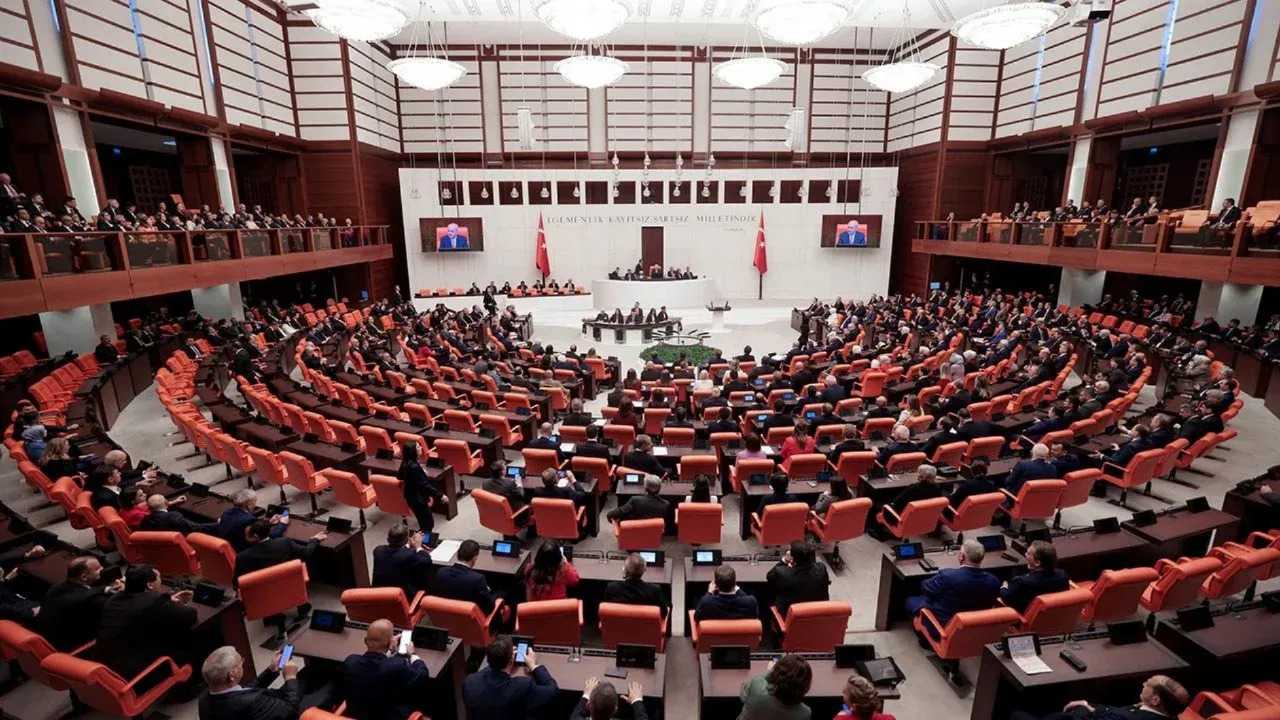 AK Parti'den Flaş Karar! Kritik Teklif Bugün Meclis'te 1 AK Partiden Flas Karar Kritik Teklif Bugun Mecliste 2