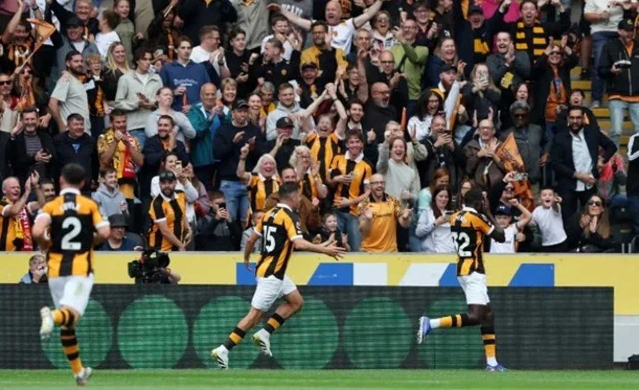 Acun Ilıcalı'nın Hull City’sinden Manchester United'a Şok 1 Acun Ilicalinin Hull Citysinden Manchester Uniteda Sok 2