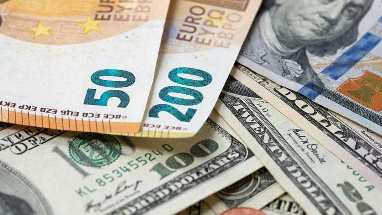 Dolar ve Euro'da Son Durum: Piyasalar Güne Hareketli Başladı 1 Dolar ve Euroda Son Durum Piyasalar Gune Hareketli Basladi 2