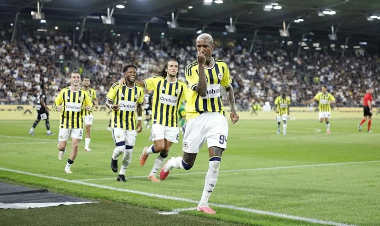 Fenerbahçe-Lyon Maçında Heyecan Dorukta 1 Fenerbahce Lyon Macinda Heyecan Dorukta 2