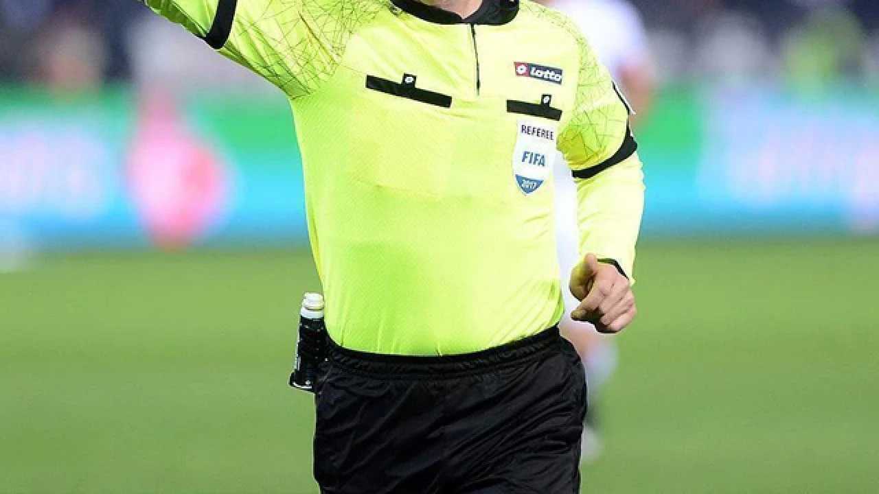 Fenerbahçe - Lyon Maçının Hakemi Belli Oldu 1 Fenerbahce Lyon Macinin Hakemi Belli Oldu 2