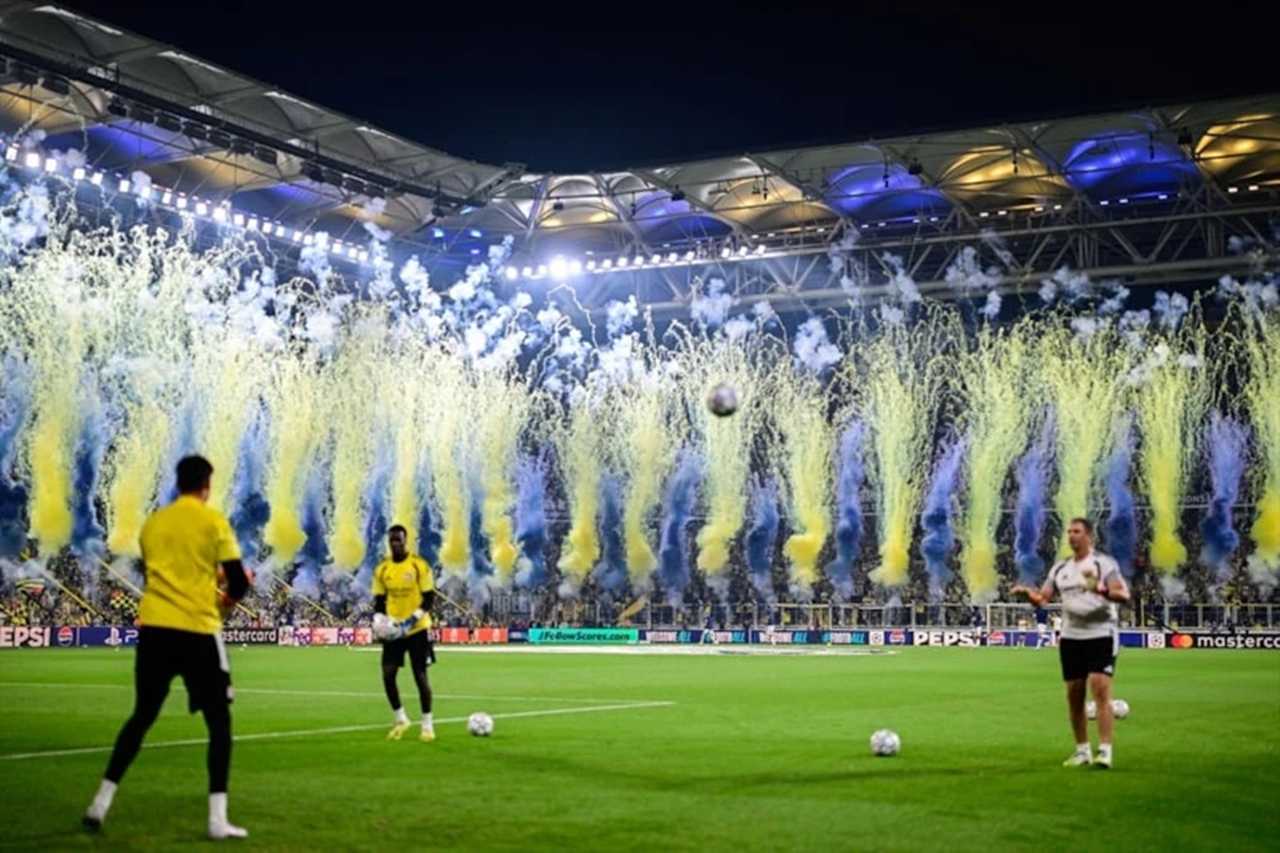 Fenerbahçe Taraftarından Şampiyonlar Ligi’ne Gövde Gösterisi 1 Fenerbahce Taraftarindan Sampiyonlar Ligine Govde Gosterisi 2