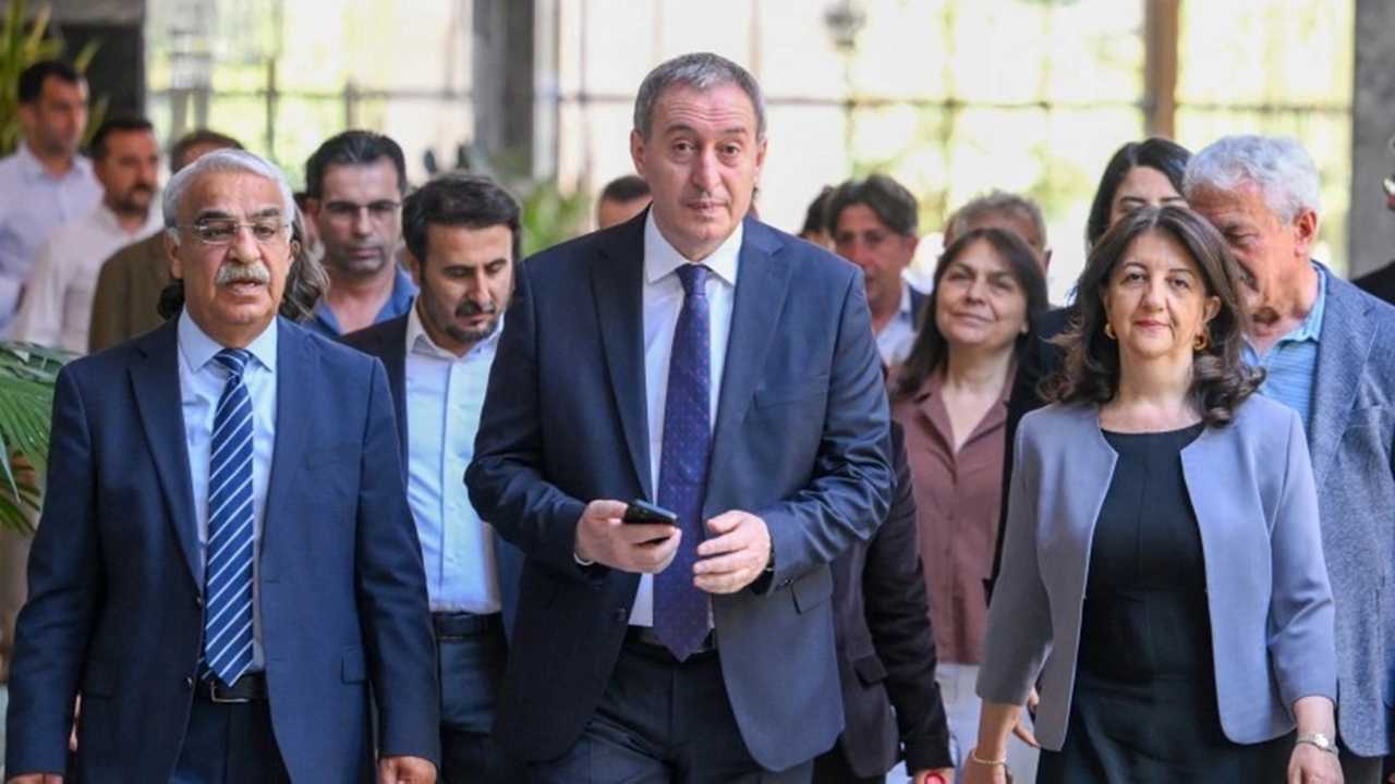 Meclis Gündemini Sarsacak Teklif! Üç Partiden Ortak İmza 1 Meclis Gundemini Sarsacak Teklif Uc Partiden Ortak Imza 2