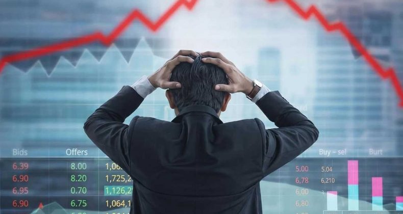 Petrol ve Altında Büyük Şok: Fiyatlar Sert Çakıldı