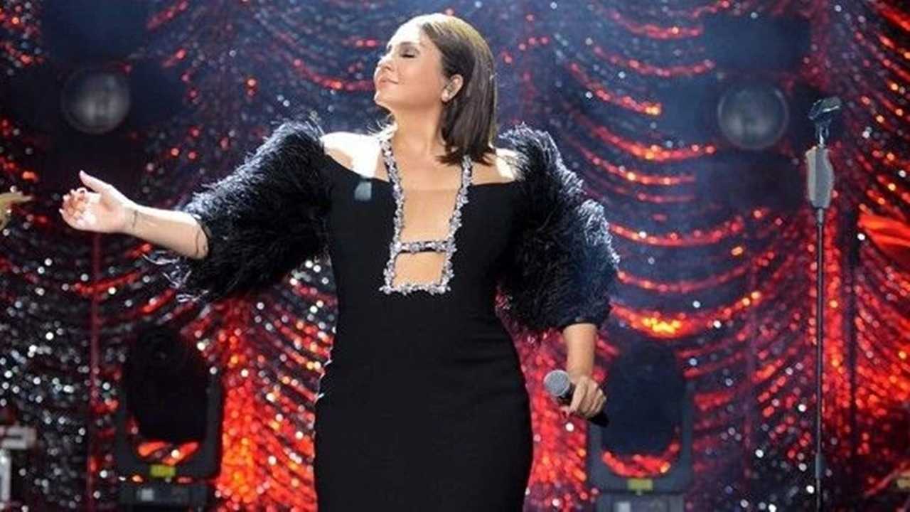 Sibel Can’dan Sahne Önünde Radikal Karar 8 Sibel Candan Sahne Onunde Radikal Karar 9